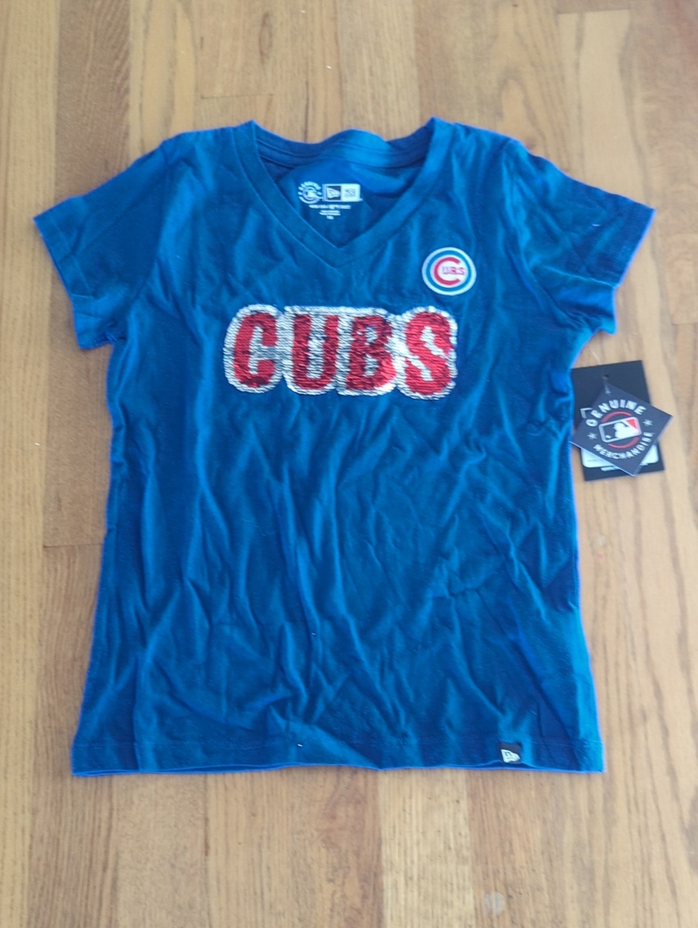 New Era Girls Blue Chicago Cubs Sequin Logo V-Neck Tee